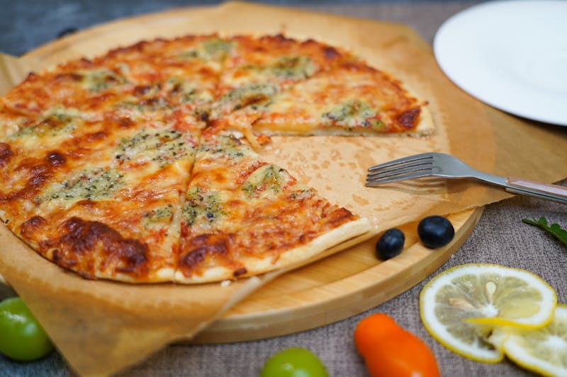 Garden Fresh veggie pizza luce with roasted vegetables